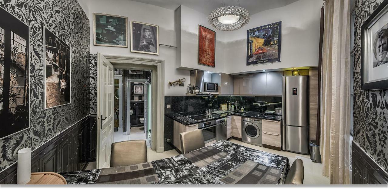 Boudoir Apartment