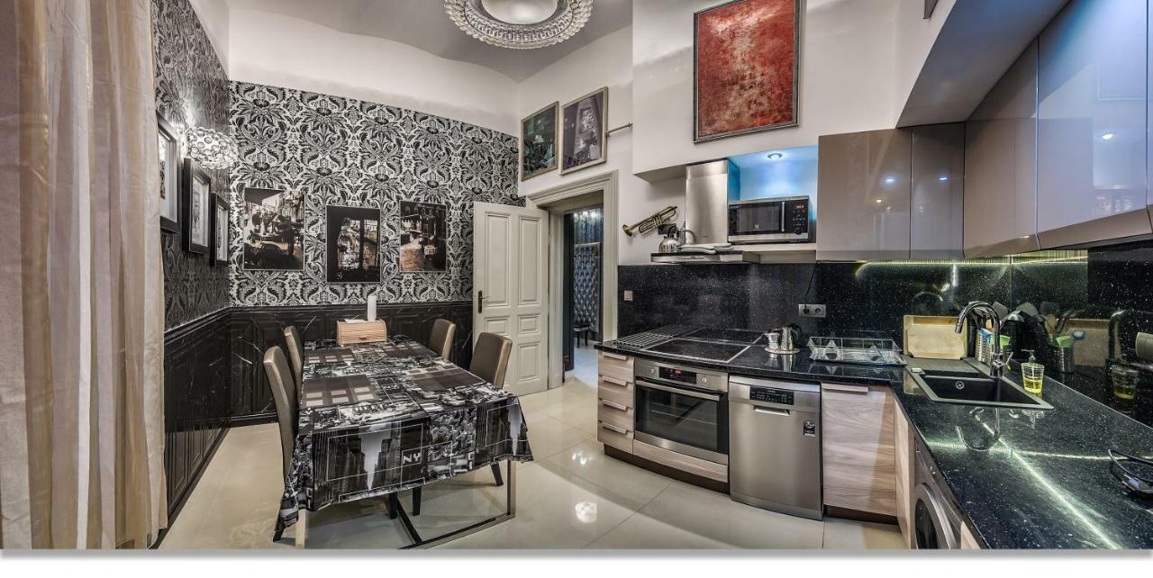 Boudoir Apartment
